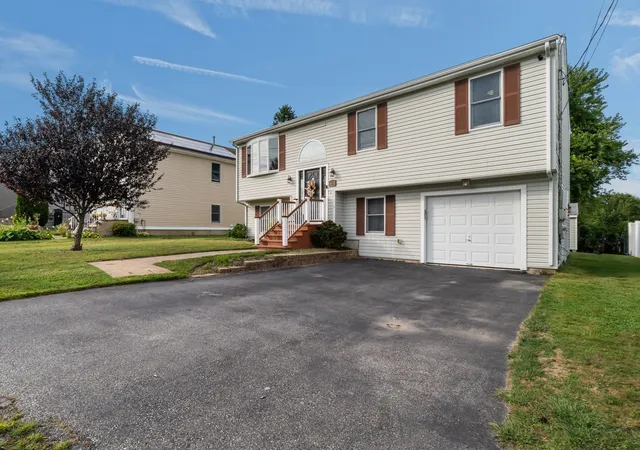 Photo 3 of Sale Pending at 52 Family Dr, Fall River, MA 02721 | MLS# 73575399 | Listing updated on 2026-09-30