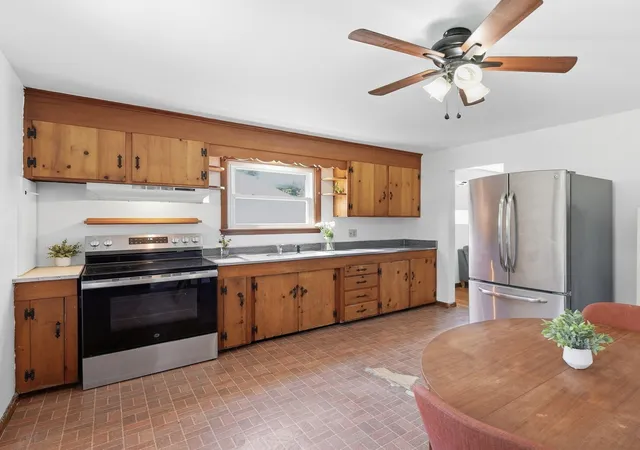 Photo 3 of Sale Pending at 956 Ryan Rd, Florence, MA 01062 | MLS# 73572771 | Listing updated on 2026-09-29