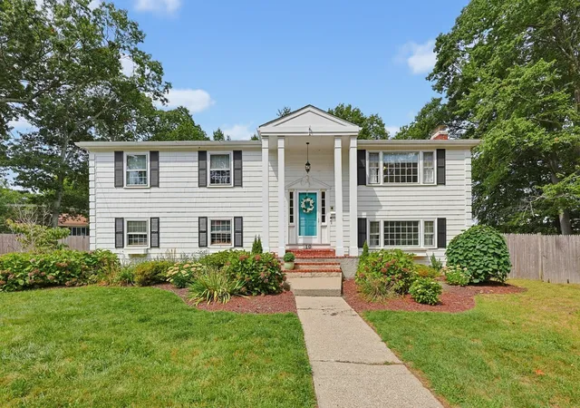 Photo 1 of Sale Pending at 10 Howe Cir, Randolph, MA 02368 | MLS# 73577056 | Listing updated on 2026-10-07