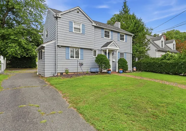 Photo 2 of Single family home for sale at 89 Abbott St, Springfield, MA 01118 | MLS# 73566683 | Listing updated on 2026-09-11