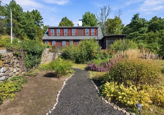 Photo 3 of Single family home for sale at 25 Concord St, Gloucester, MA 01930 | MLS# 73579224 | Listing updated on 2026-09-21