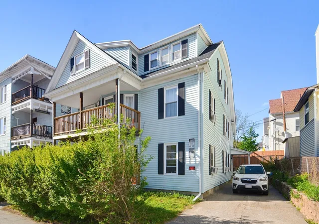 Listing Photo 2 - Condo for sale in building located at 38 Oberlin St, Worcester, MA 01610