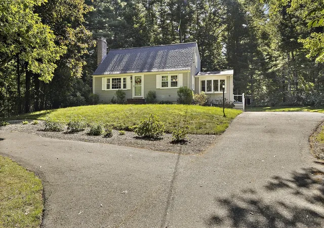 Photo 1 of Single family home for sale at 75 Oak St, Pembroke, MA 02359 | MLS# 73574670 | Listing updated on 2026-09-25
