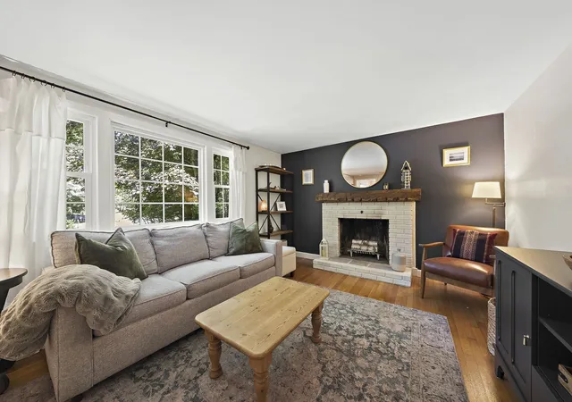Photo 3 of Single family home for sale at 75 Oak St, Pembroke, MA 02359 | MLS# 73574670 | Listing updated on 2026-09-25