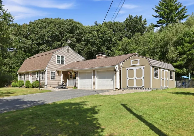 Photo 2 of Single family home for sale at 291 Franklin St, Belchertown, MA 01007 | MLS# 73574487 | Listing updated on 2026-09-21