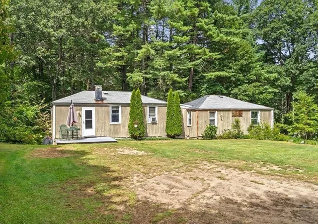 Photo 3 of Multi family home for sale at 543 547 Quinapoxet St, Holden, MA 01522 | MLS# 73573554 | Listing updated on 2026-09-25