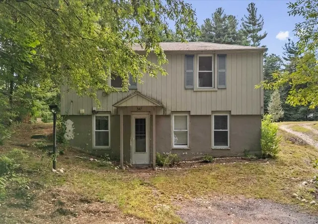 Photo 3 of House for sale at 543-547 Quinapoxet St, Holden, MA 01522 | MLS# 73573554 | Listing updated on 2026-09-25