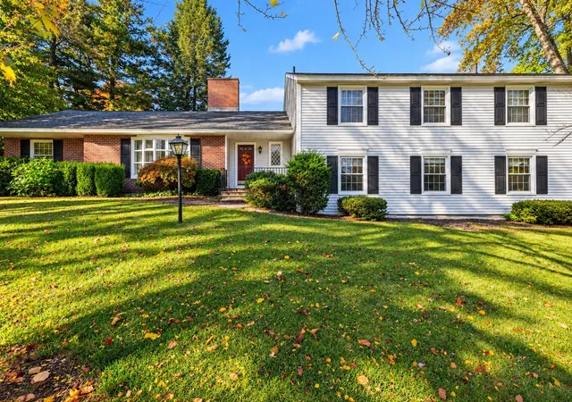 Single family home for sale at 15 Juniper Rd, Fitchburg, MA 01420 | MLS# 73587489