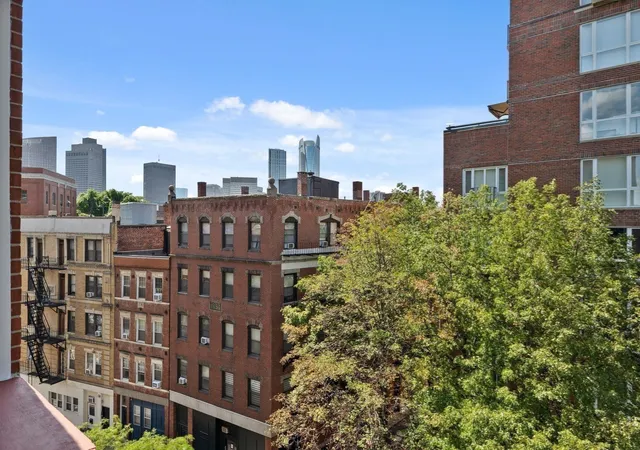 Listing Photo 5 - Condo for sale in The Mariner Condominium located at 300 Commercial St, Boston, MA 02109 - Unit #512