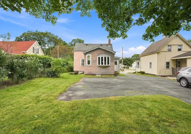 Photo 3 of Single family home for sale at 128 River St, Hudson, MA 01749 | MLS# 73572378 | Listing updated on 2026-09-06