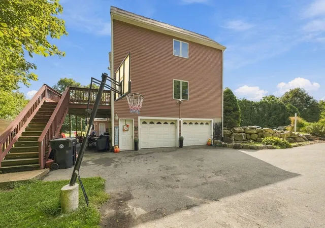 Photo 3 of Single family home for sale at 35 Striper Cir, North Dartmouth, MA 02747 | MLS# 73580839 | Listing updated on 2026-10-26