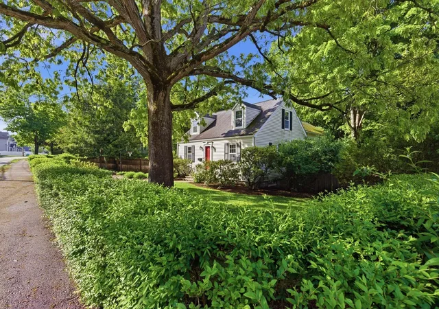 Photo 2 of Single family home for sale at 213 Hunnewell St, Needham Heights, MA 02494 | MLS# 73574230 | Listing updated on 2026-09-13