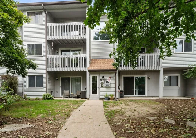 Photo 2 of Condo for sale at 1408 Franklin Xing Rd #1408, Franklin, MA 02038 | MLS# 73575371 | Listing updated on 2026-09-28
