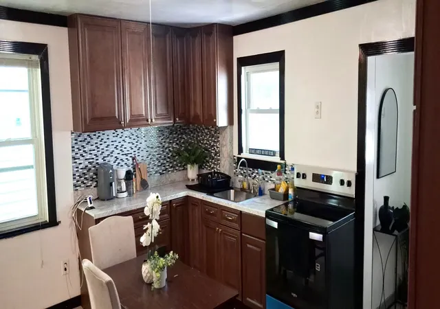 Listing Photo 4 - Condo for sale in building located at 90 School St, Taunton, MA 01757