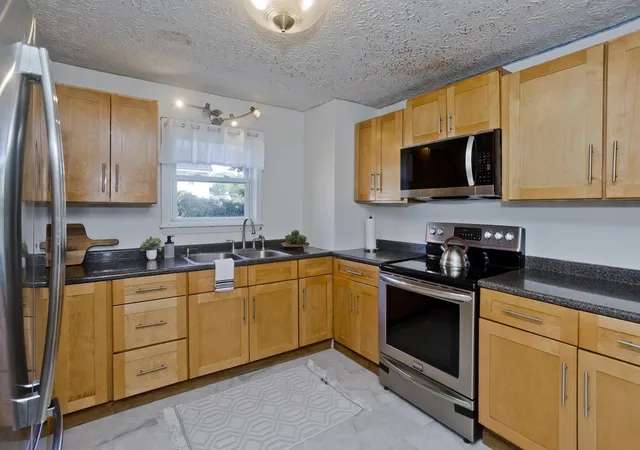 Photo 2 of Single family home for sale at 23 Jenness St, Springfield, MA 01104 | MLS# 73579784 | Listing updated on 2026-10-25