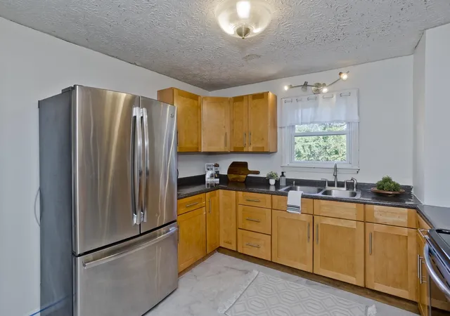 Photo 3 of Single family home for sale at 23 Jenness St, Springfield, MA 01104 | MLS# 73579784 | Listing updated on 2026-10-25