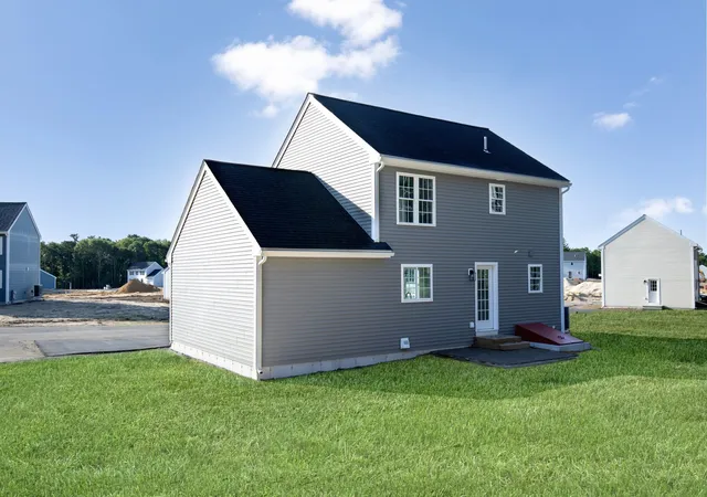 Photo 4 of Single family home for sale at 25 Bumblebee Dr, Plymouth, MA 02360 | MLS# 73571058 | Listing updated on 2026-09-06