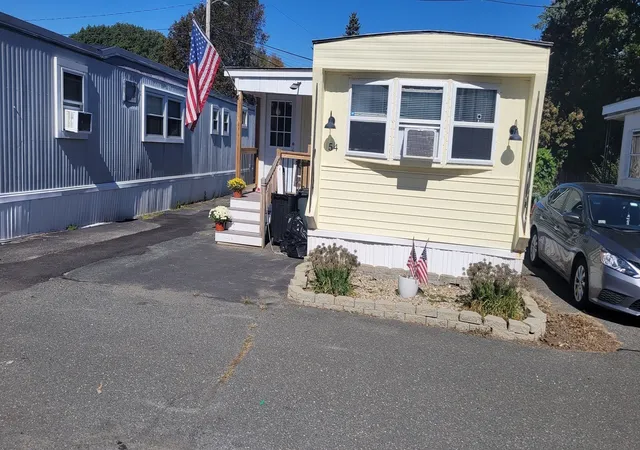 Photo 2 of Manufactured home for sale at 252 Newbury #54, Peabody, MA 01960 | MLS# 73587996 | Listing updated on 2026-10-11