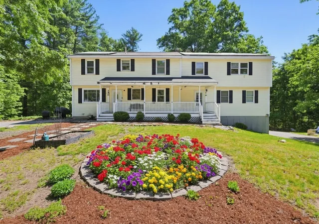 Photo 4 of Single family home for sale at 14 Terra Ln, Hudson, NH 03051 | MLS# 73573352 | Listing updated on 2026-09-12