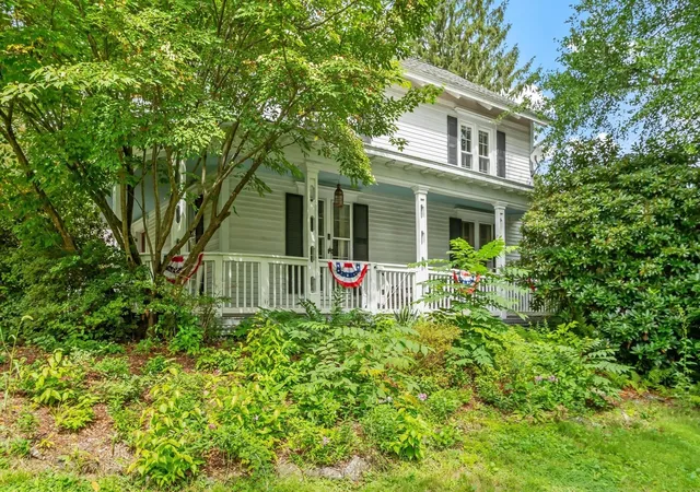Photo 2 of Sale Pending at 46 Broad St, Barre, MA 01005 | MLS# 73575950 | Listing updated on 2026-10-08