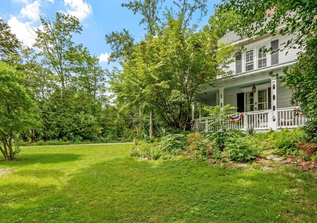 Photo 3 of Sale Pending at 46 Broad St, Barre, MA 01005 | MLS# 73575950 | Listing updated on 2026-10-08