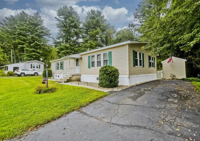 Photo 2 of Manufactured home for sale at 14 Sunnydale Cir, Brimfield, MA 01010 | MLS# 73575620 | Listing updated on 2026-09-14