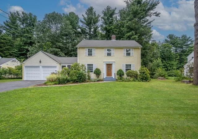 Photo 1 of Single family home for sale at 10 Damon Rd, Holden, MA 01520 | MLS# 73573691 | Listing updated on 2026-09-20