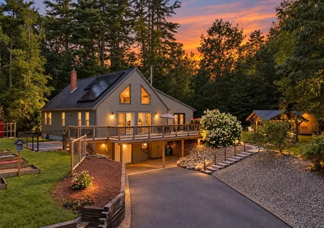 Photo 1 of Sale Pending at 737 New W Townsend Rd, Lunenburg, MA 01462 | MLS# 73569667 | Listing updated on 2026-09-29