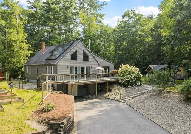 Photo 2 of Sale Pending at 737 New W Townsend Rd, Lunenburg, MA 01462 | MLS# 73569667 | Listing updated on 2026-09-29