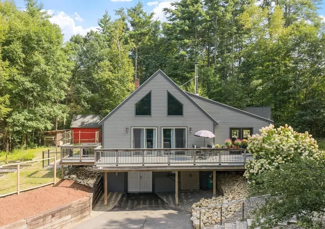 Photo 3 of Sale Pending at 737 New W Townsend Rd, Lunenburg, MA 01462 | MLS# 73569667 | Listing updated on 2026-09-29