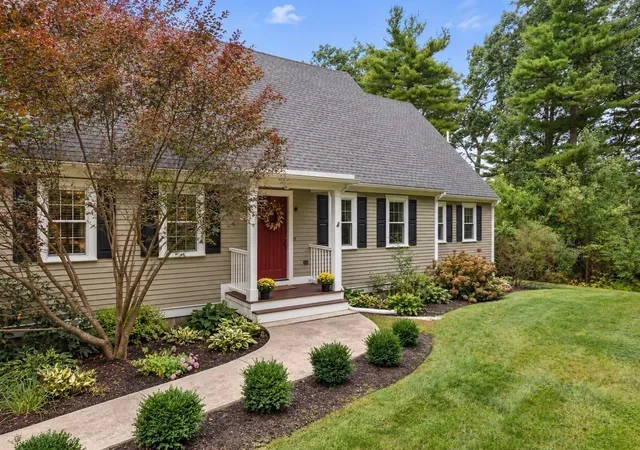 Photo 2 of Single family home for sale at 22r Pilgrim Way, East Walpole, MA 02032 | MLS# 73587249 | Listing updated on 2026-10-10