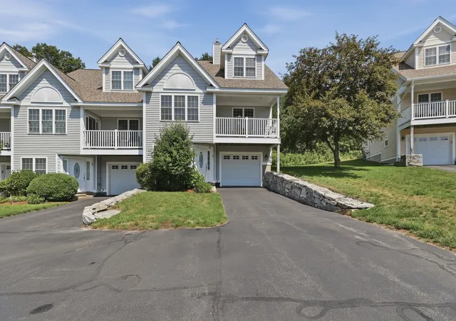 Photo 2 of Condo for sale at 90 Carrington Ln #90, Uxbridge, MA 01569 | MLS# 73581206 | Listing updated on 2026-10-13