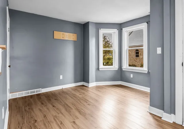 Photo 3 of Single family home for sale at 3 Cleveland St, Salem, MA 01970 | MLS# 73575498 | Listing updated on 2026-09-14