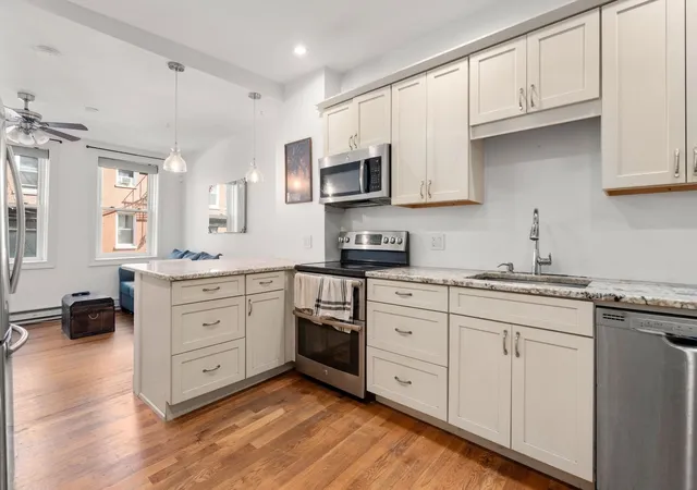Photo 2 of Sale Pending at 162 Endicott St #1, Boston, MA 02113 | MLS# 73583878 | Listing updated on 2026-10-21