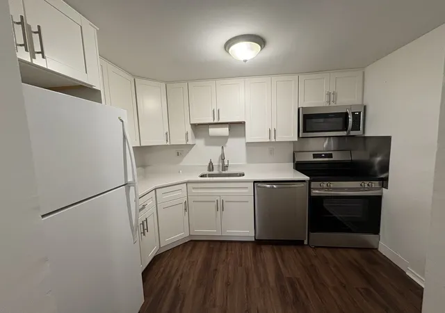 Photo 3 of Condo for sale at 39 Berlin St #301, Clinton, MA 01510 | MLS# 73572004 | Listing updated on 2026-09-08