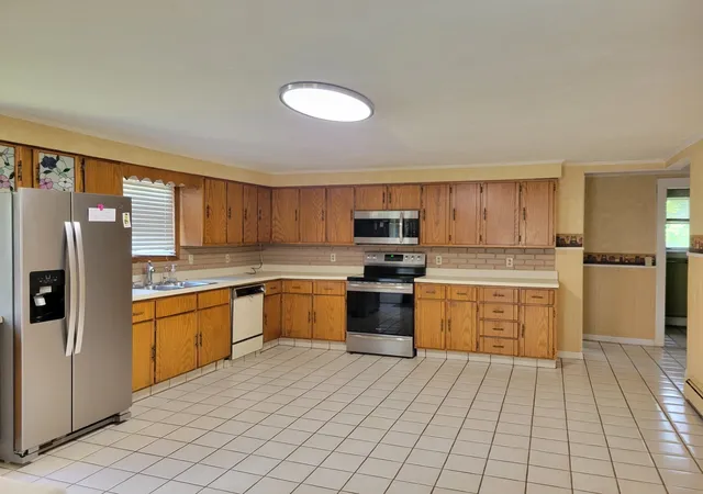 Photo 3 of Multi family home for sale at 103 Ash St, Gardner, MA 01440 | MLS# 73575073 | Listing updated on 2026-09-18