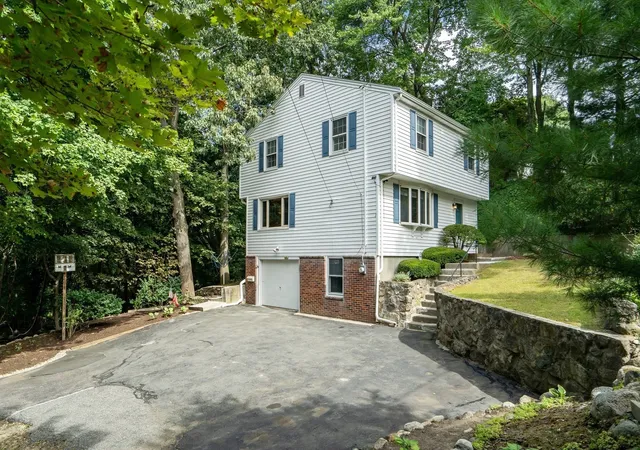 Photo 3 of Single family home for sale at 6 Longhill Rd, Lynn, MA 01904 | MLS# 73572713 | Listing updated on 2026-09-17