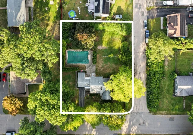 Photo 3 of Sale Pending at 140 Wilson St, Brockton, MA 02301 | MLS# 73573872 | Listing updated on 2026-10-01
