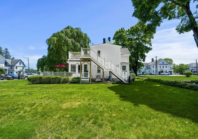 Photo 2 of Condo for sale at 376 Main St #4, Amesbury, MA 01913 | MLS# 73575040 | Listing updated on 2026-09-15