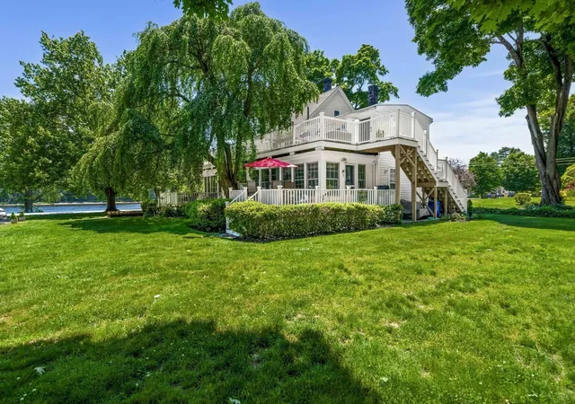 Photo 3 of Condo for sale at 376 Main St #4, Amesbury, MA 01913 | MLS# 73575040 | Listing updated on 2026-09-15