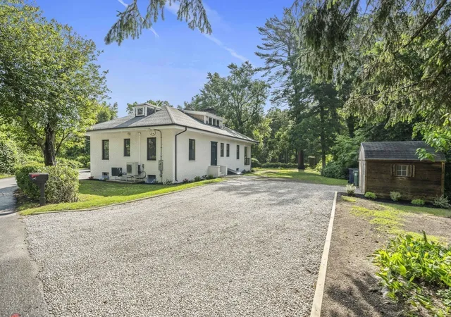 Photo 4 of Single family home for sale at 4 Marconi Ln, Marion, MA 02738 | MLS# 73573529 | Listing updated on 2026-09-12