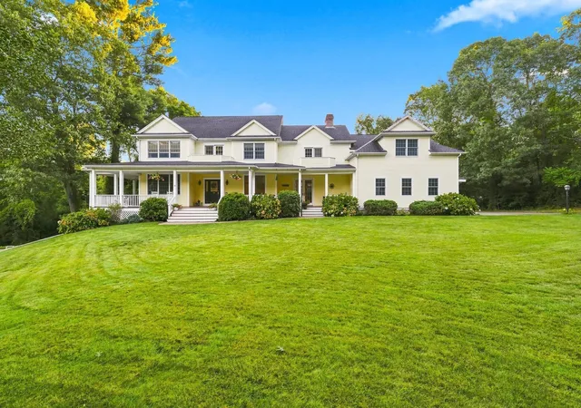 Photo 1 of Single family home for sale at 10 Bartelli Rd, Lakeville, MA 02347 | MLS# 73573536 | Listing updated on 2026-09-12