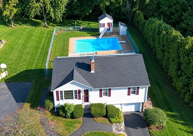 Photo 1 of Sale Pending at 14 Brentwood Dr, Leominster, MA 01453 | MLS# 73578627 | Listing updated on 2026-09-23