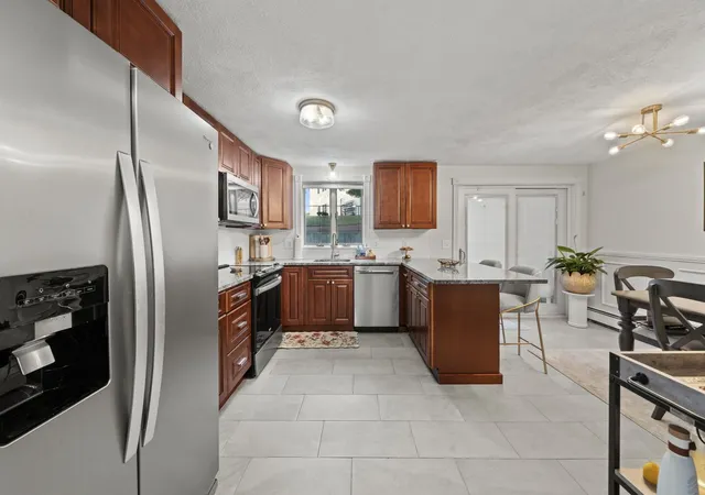 Photo 4 of Condo for sale at 19 Eagan Pl #19, Peabody, MA 01960 | MLS# 73589407 | Listing updated on 2026-10-15