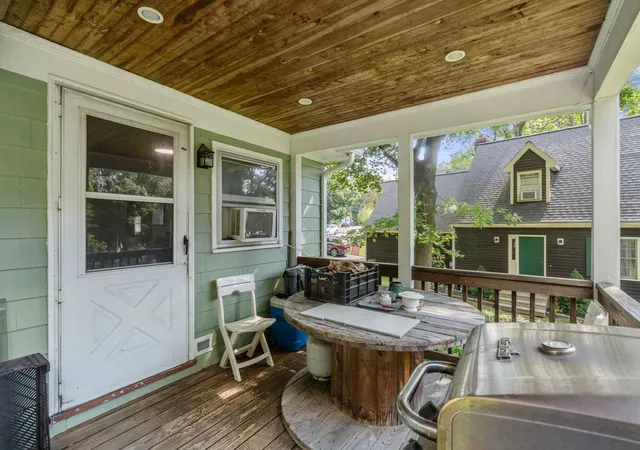 Photo 3 of Sale Pending at 10 Everett St, Maynard, MA 01754 | MLS# 73572863 | Listing updated on 2026-09-15