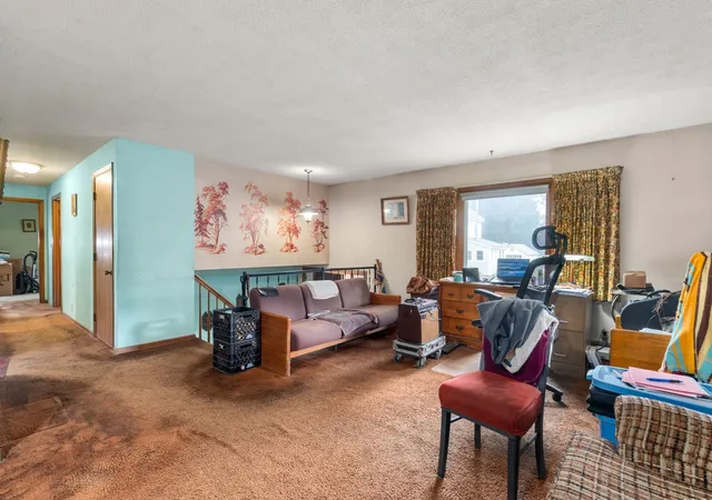 Photo 4 of Sale Pending at 10 Everett St, Maynard, MA 01754 | MLS# 73572863 | Listing updated on 2026-09-15