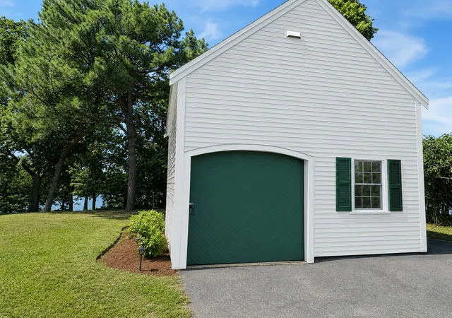 Photo 4 of Single family home for sale at 113 Fisk St, West Dennis, MA 02670 | MLS# 73572006 | Listing updated on 2026-09-11