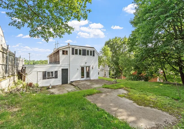 Photo 3 of Multi family home for sale at 15 Genessee St, Worcester, MA 01603 | MLS# 73571640 | Listing updated on 2026-09-07