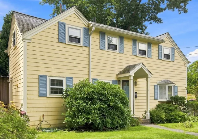 Photo 3 of Single family home for sale at 4 Littles Point Ln, Swampscott, MA 01907 | MLS# 73572860 | Listing updated on 2026-09-19
