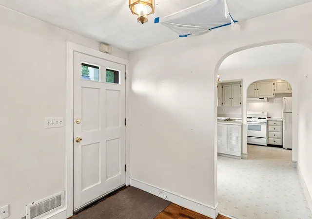 Photo 4 of Single family home for sale at 4 Littles Point Ln, Swampscott, MA 01907 | MLS# 73572860 | Listing updated on 2026-09-19